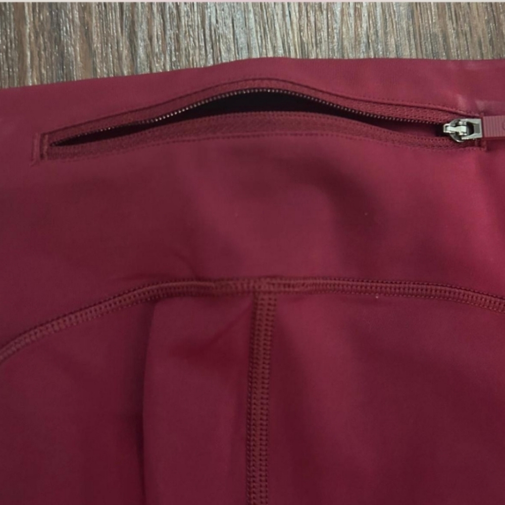 Lululemon 21" Speedup Cropped Leggings - Picture 2 of 5